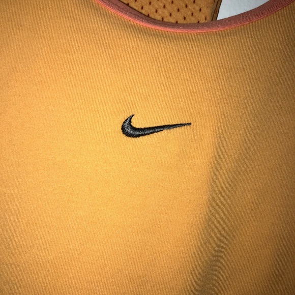 Nike - Picture 2 of 6